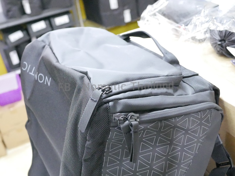 nomatic-travel-bag-review-11